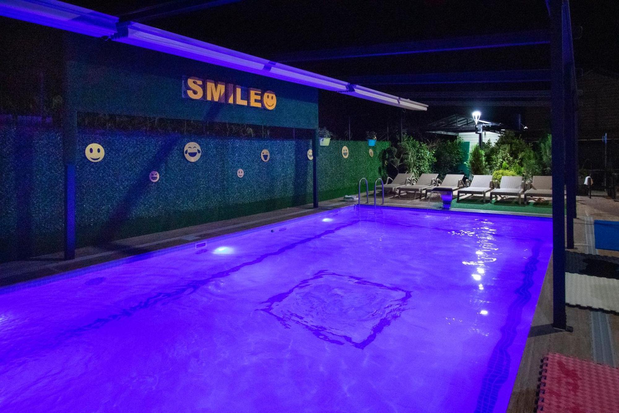 Hotel Smile Kobuleti Exterior foto