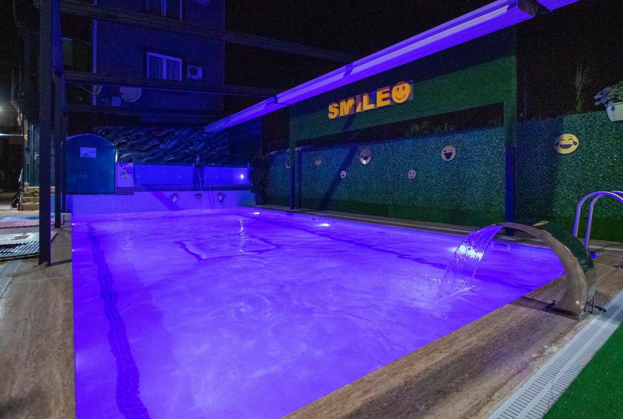 Hotel Smile Kobuleti Exterior foto