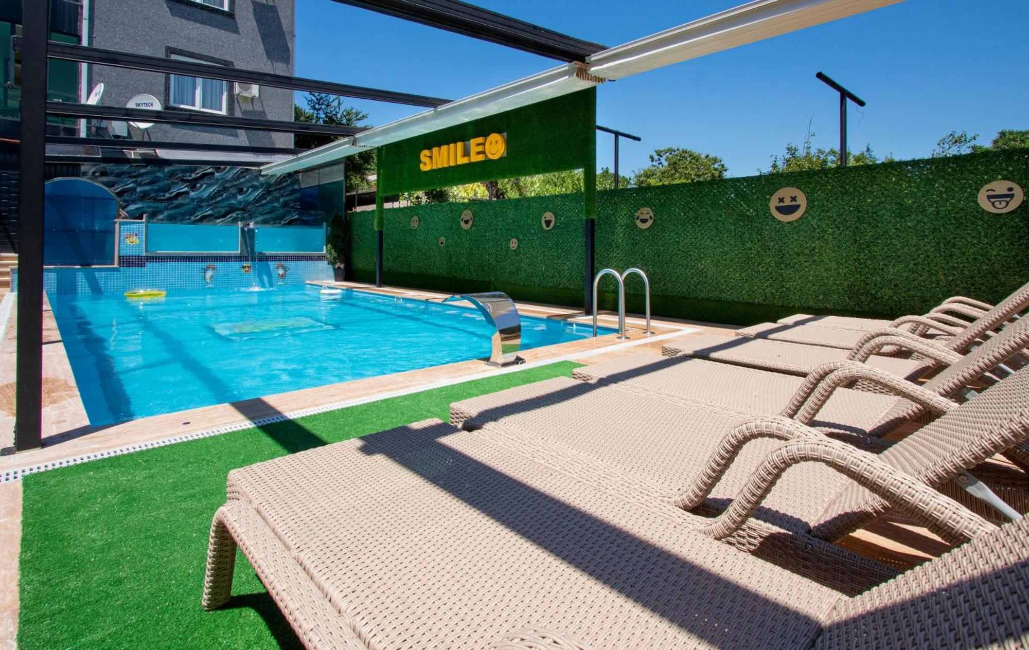 Hotel Smile Kobuleti Exterior foto